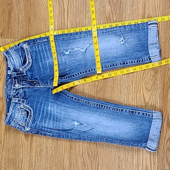 Miss Me Pants - MISS ME VINTAGE WOMENS 26x18 BLUE SIGNATURE CUFFED CAPRI SHORT DENIM JEANS